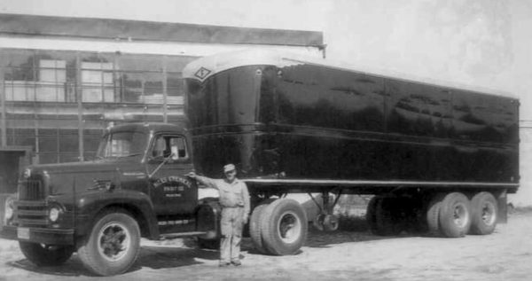 Niles Chemical Paint Company truck